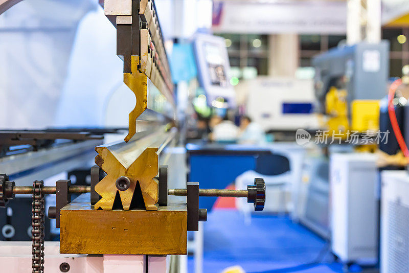 自动高精度数控液压折弯机用于钣金成型的上动折弯刀或冲头及固定模