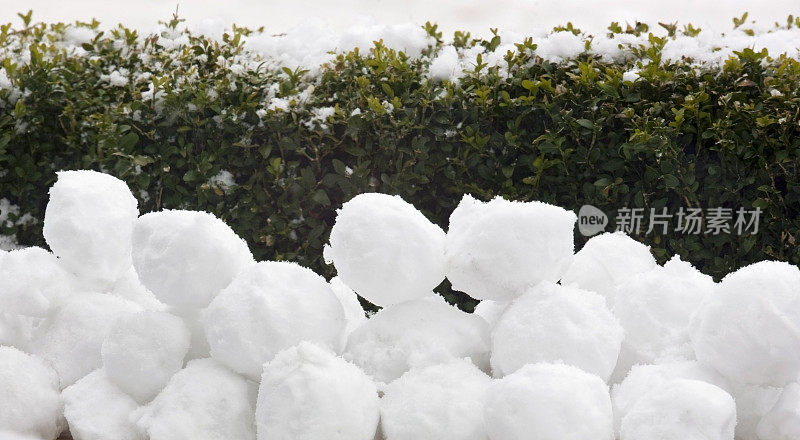 堆雪球