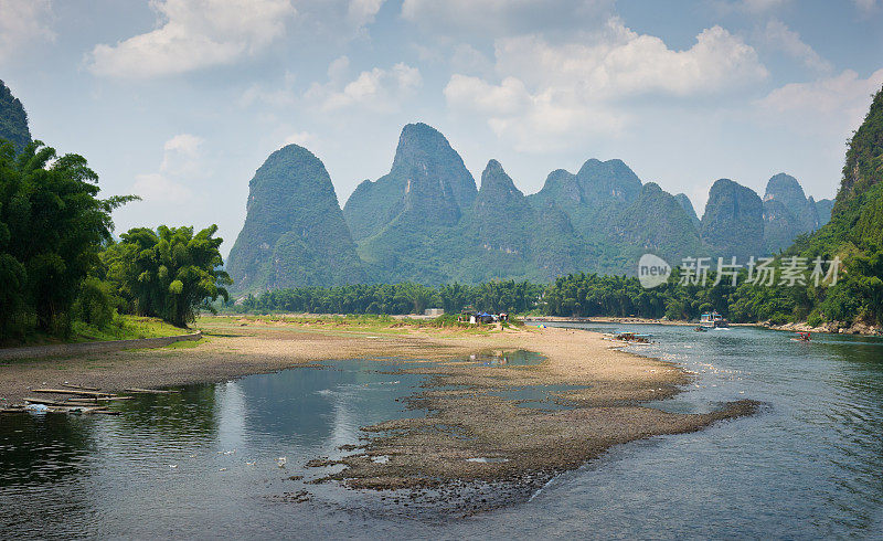 广西漓江喀斯特峰