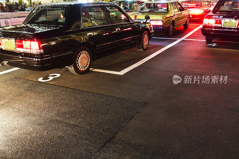 东京晚上的出租车