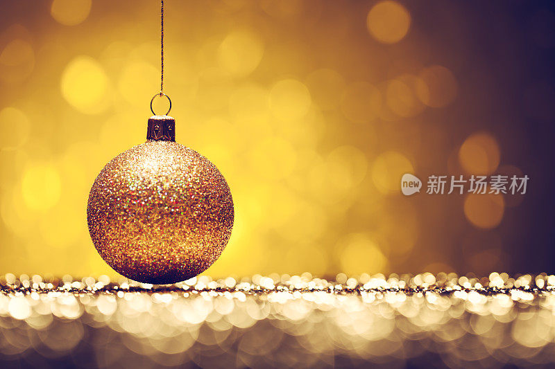 金色的圣诞装饰物-闪闪烁烁的蓝金色