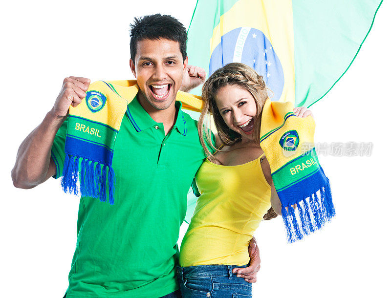 巴西体育迷夫妇兴奋地为他们的球队加油