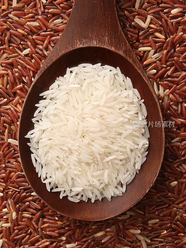印度香米和红米饭