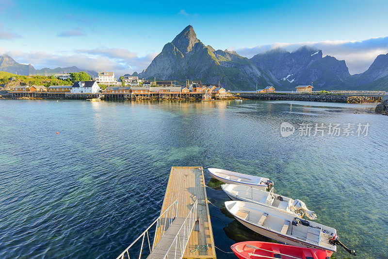 挪威，挪威罗浮敦群岛的日落风景