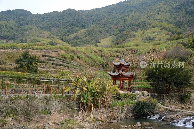 中国福建省南京市塔下客家村河上亭