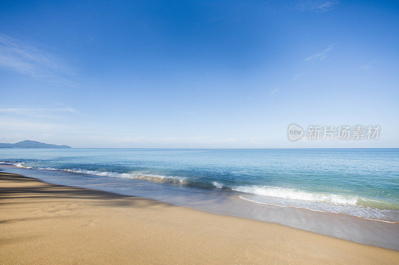 沙滩日间美景