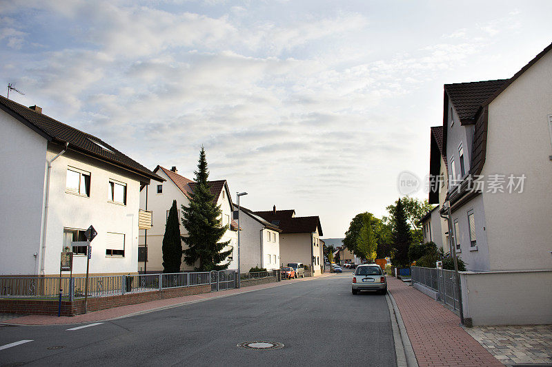 德国海德堡Sandhausen区和村庄的景观和城市景观在早上的时间