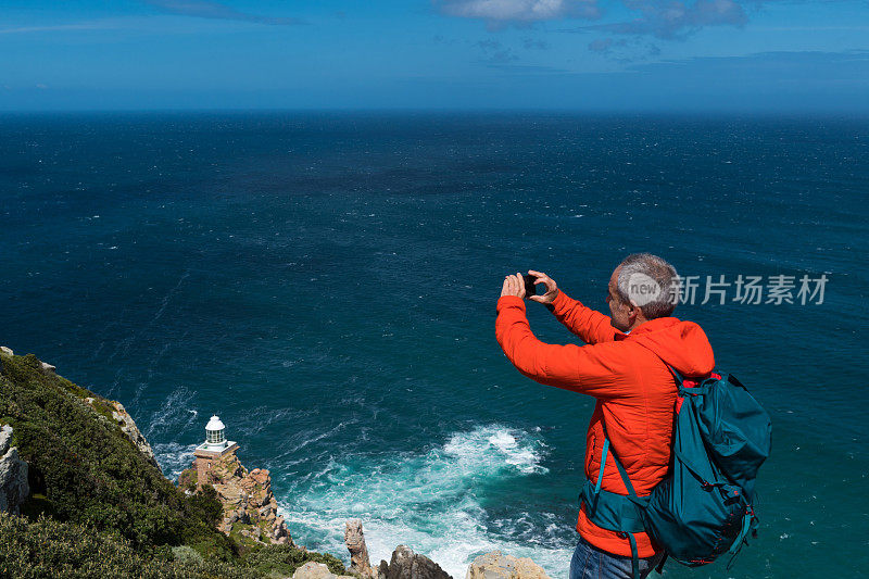 在南非开普敦附近美丽的海角岬徒步旅行