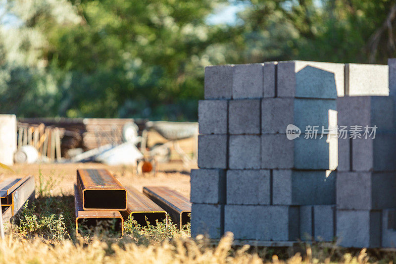 煤渣砌块钢工字钢梁和大梁-建筑建筑产品和材料背景照片系列