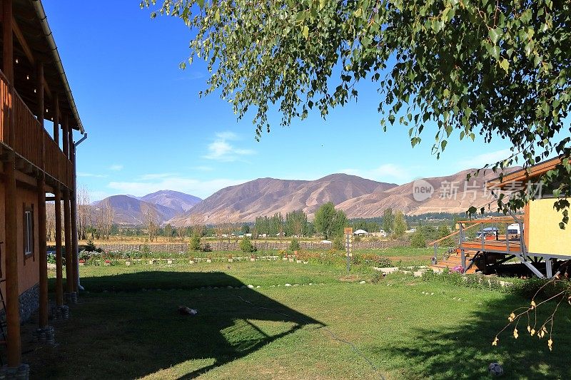 中亚吉尔吉斯斯坦崇克敏国家公园的乡村景观