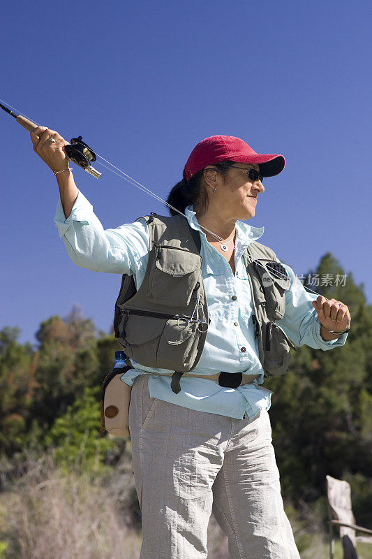 夫人Fly-Fishing-vertical