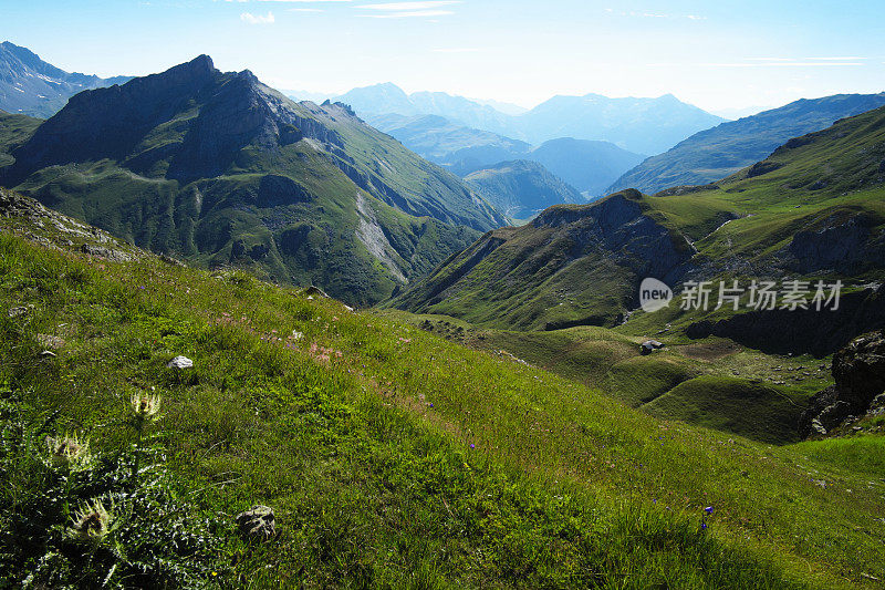 法国阿尔卑斯山的山脉景观