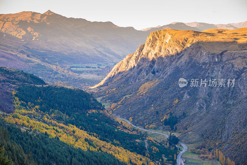 新西兰市中心皇后镇全景