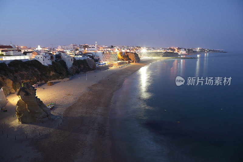 黄昏的阿尔布费拉海滩，葡萄牙
