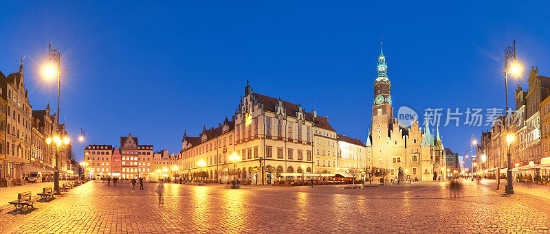波兰弗罗茨瓦夫的市场广场和市政厅