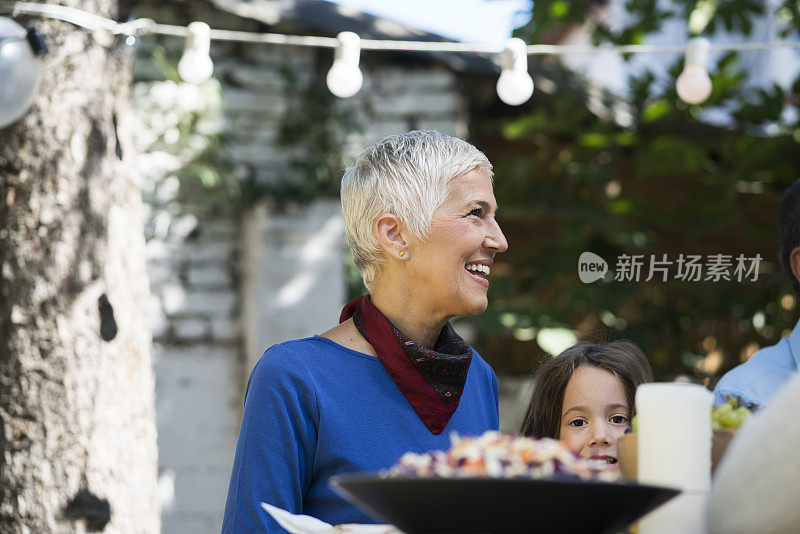 与最亲爱的人共进午餐