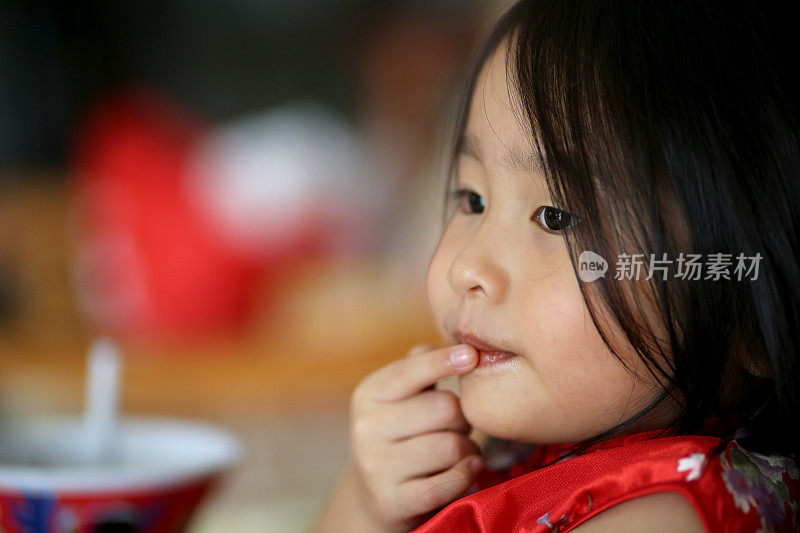 中国新年-幼稚园女孩的愿望