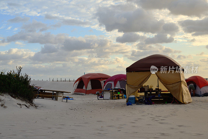 阿萨提格岛帐篷营地