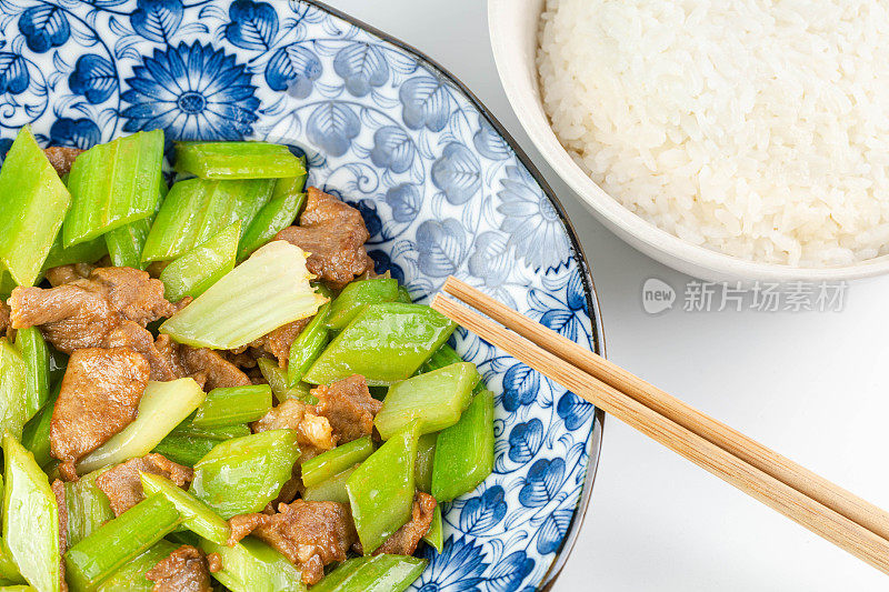 中餐:芹菜炒牛肉