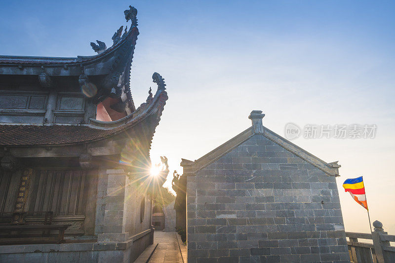 美丽的风景金山宝唐图塔和中国神u来和观音在越南萨帕翻斯盘山