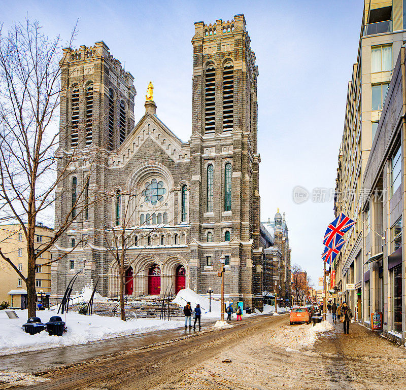 魁北克市圣约瑟夫街冬季场景，圣洛克天主教教堂