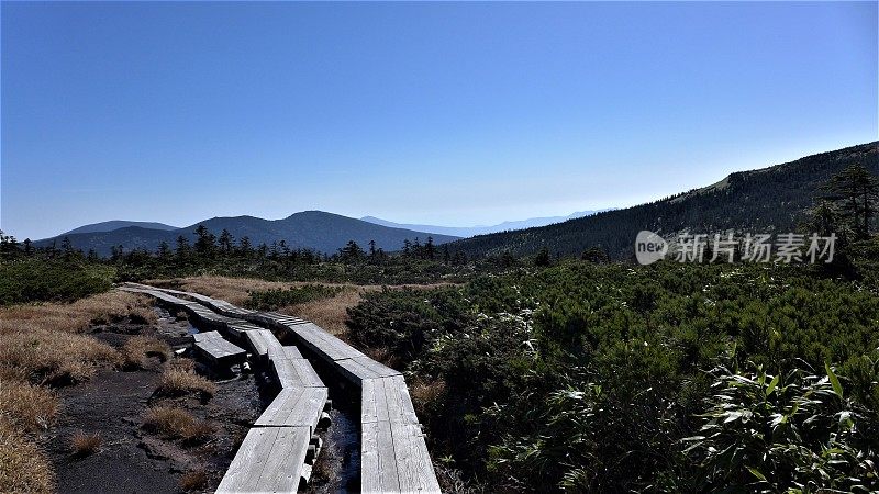 横跨日本福岛和山形的西津山(西津山)