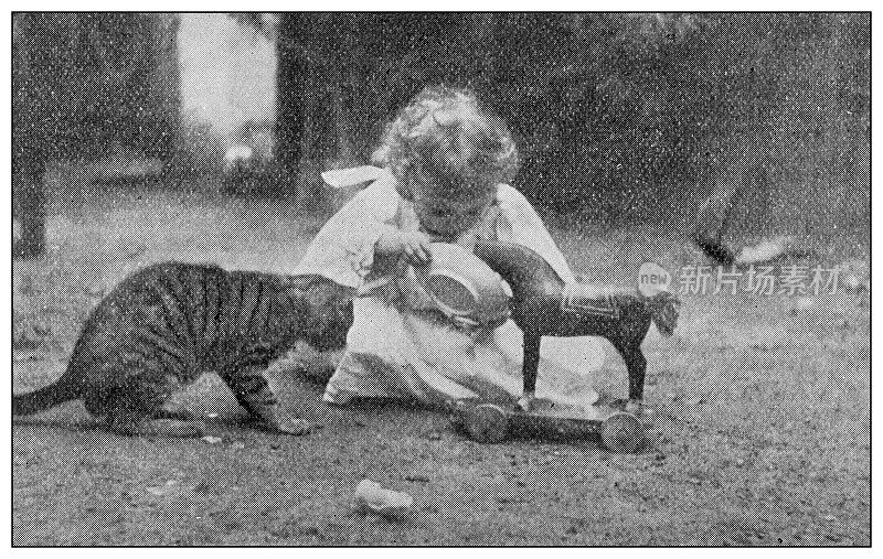 古董点印黑白照片:孩子玩耍