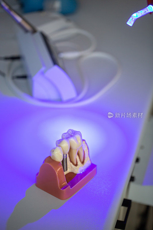 牙科诊所的牙科设备及工具