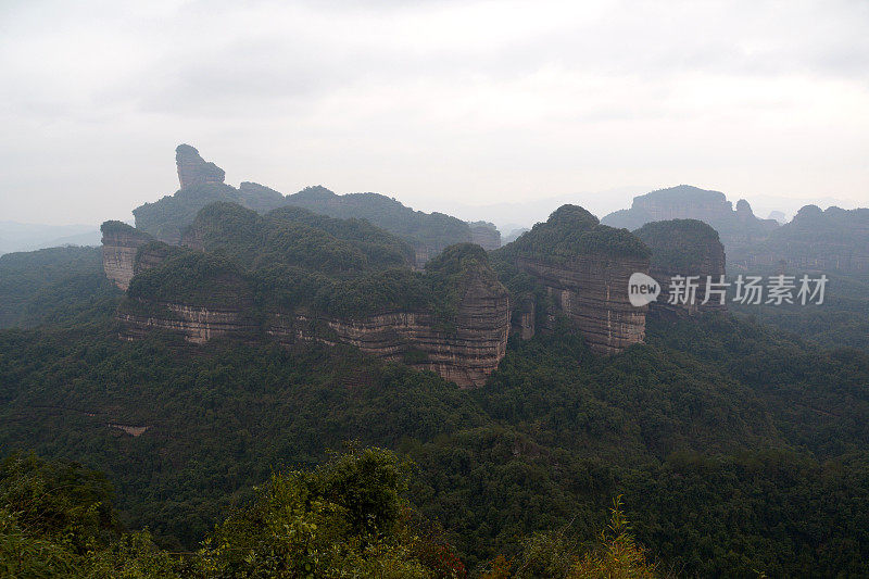 中国广东省丹霞山喀斯特地貌景观