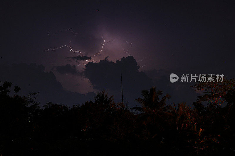 雷电的自然现象