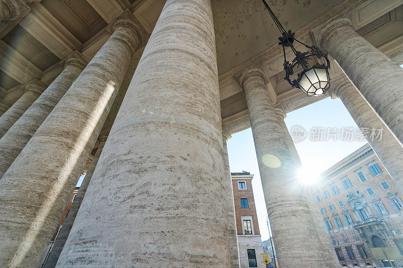 罗马圣彼得广场的贝尔尼尼柱廊