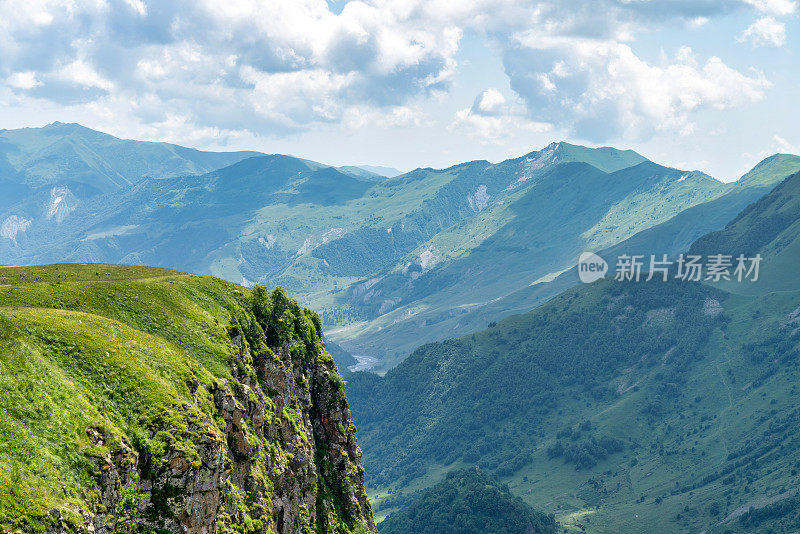 格鲁吉亚卡兹贝吉的高加索山脉