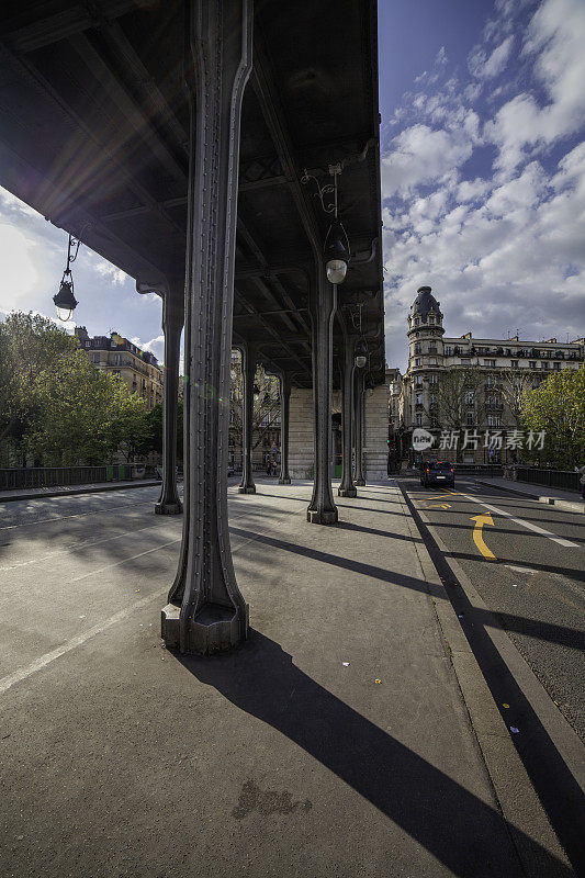 法国巴黎的比尔·哈基姆桥