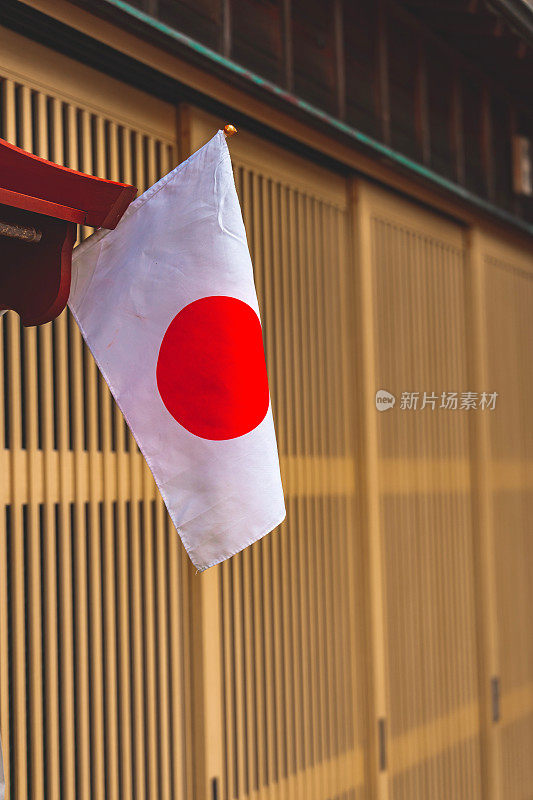 日本木窗保护栅格大，日本国旗背景