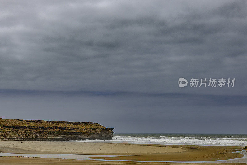 戏剧性的大西洋海滩，Akhfennir,Tarfaya，摩洛哥，北非。