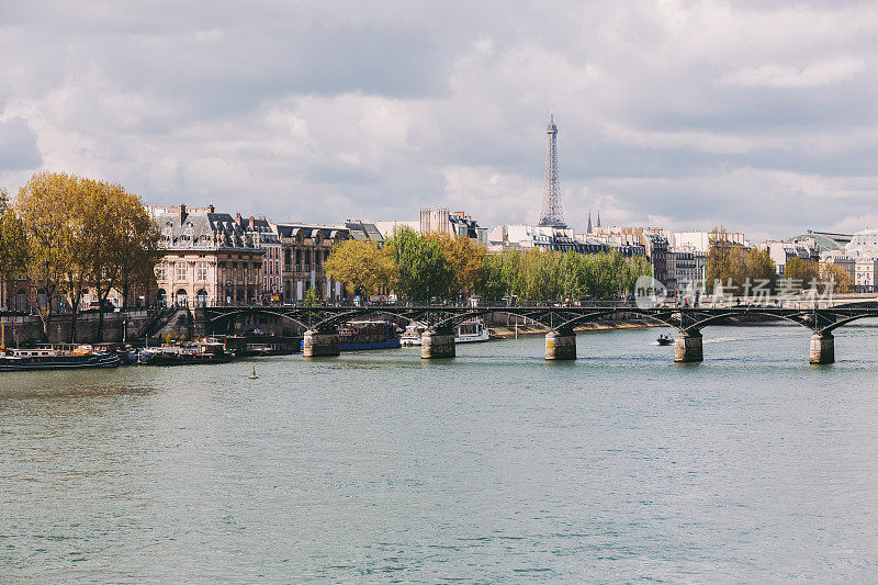 巴黎，艺术之桥