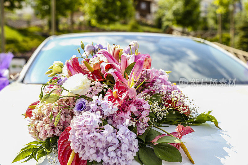 婚礼车，婚礼车装饰鲜花