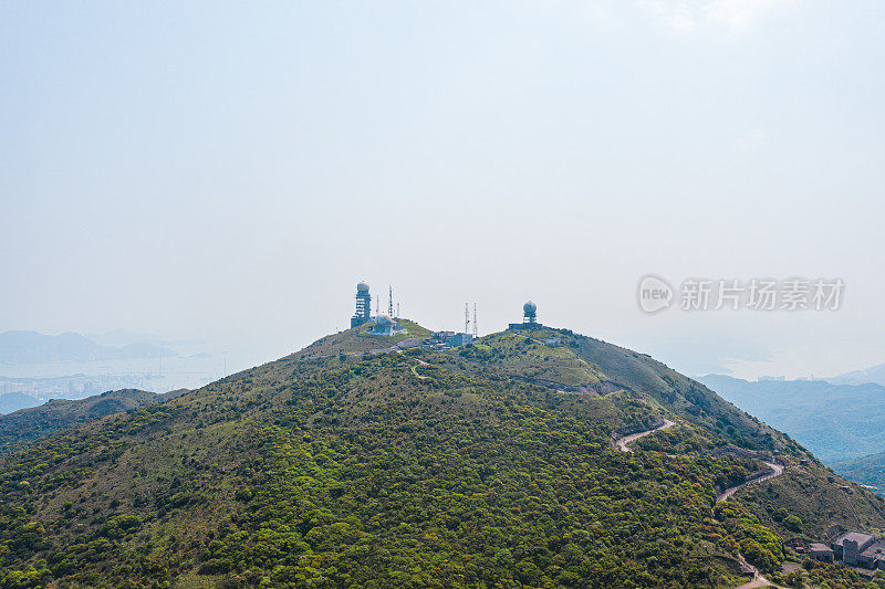 大帽山天文台的无人机照片，大帽山是香港的最高峰