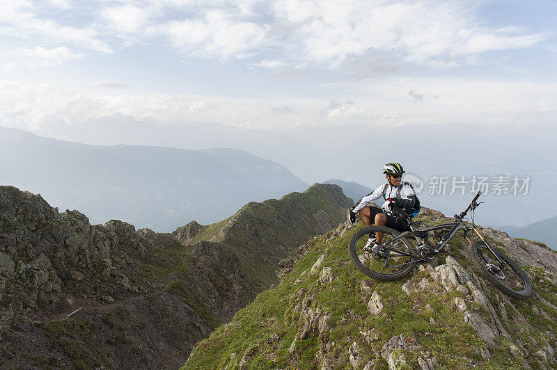 山地自行车和梦想的顶峰目标