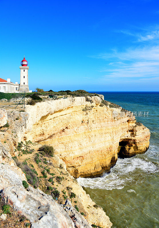 alfan吉娜灯塔和悬崖，阿尔加维，葡萄牙