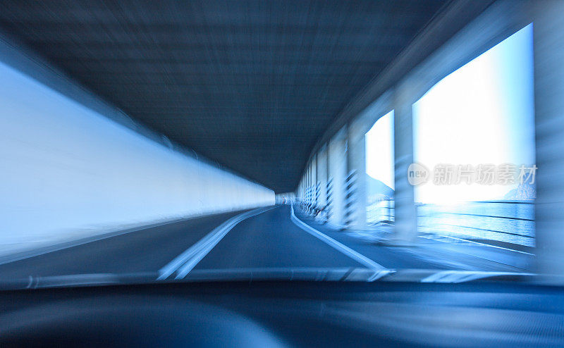 高速穿越隧道