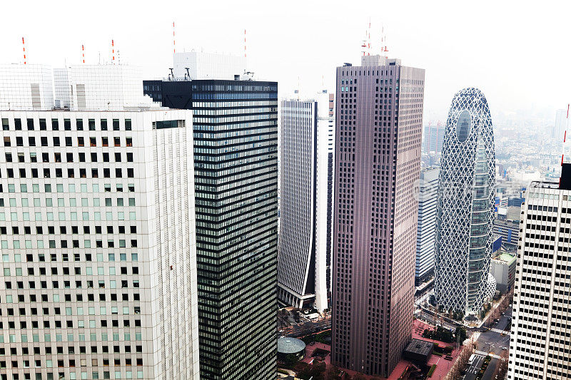 日本东京新宿区的摩天大楼