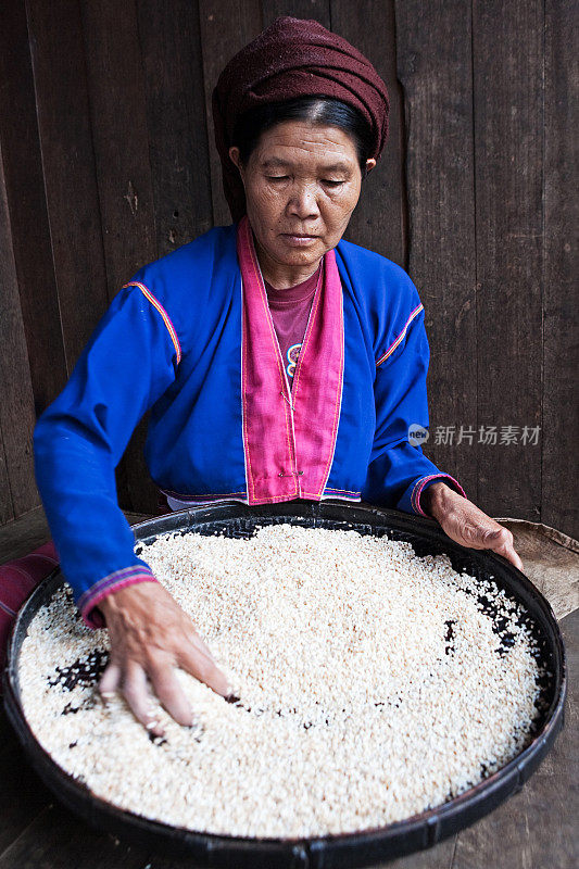 缅甸的女人