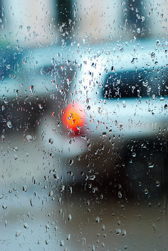 城市里的雨