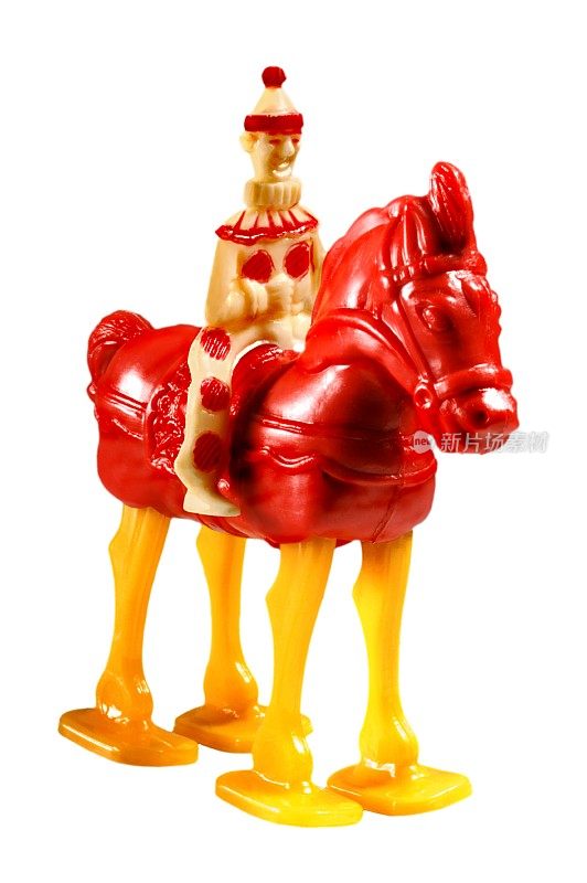 小丑骑着红黄马