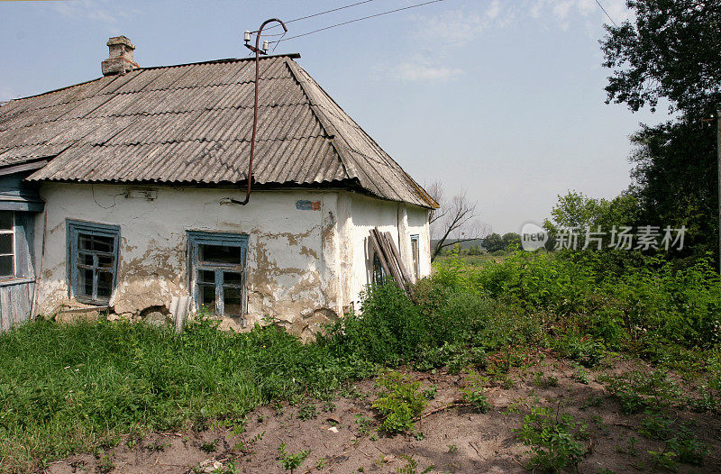 乌克兰村庄的废弃房屋。
