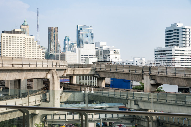 泰国曼谷BTS高架铁路的城市场景