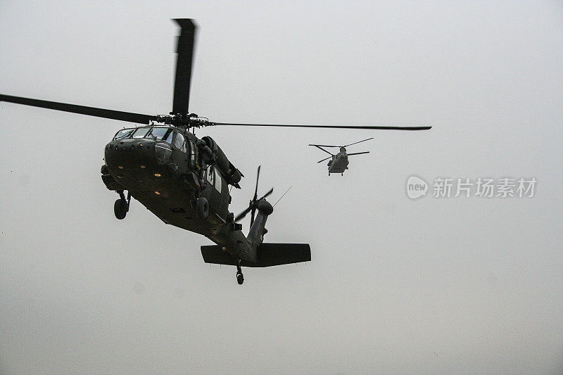 在阿富汗的直升机行动