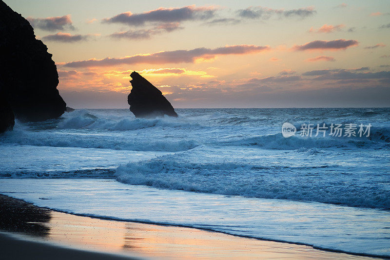 海滩日落时