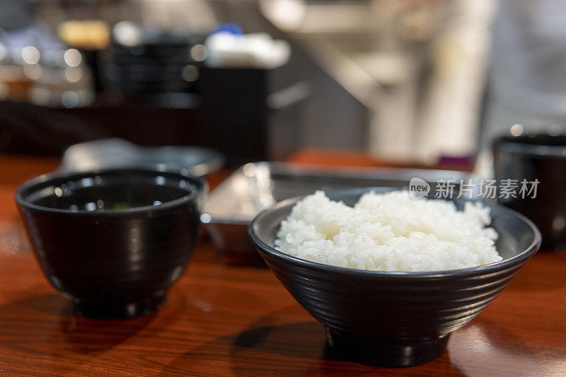 日本餐厅的米饭